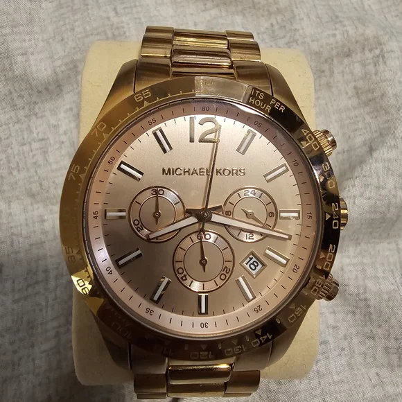 Michael Kors Rose Gold Watch - Picture 5 of 5